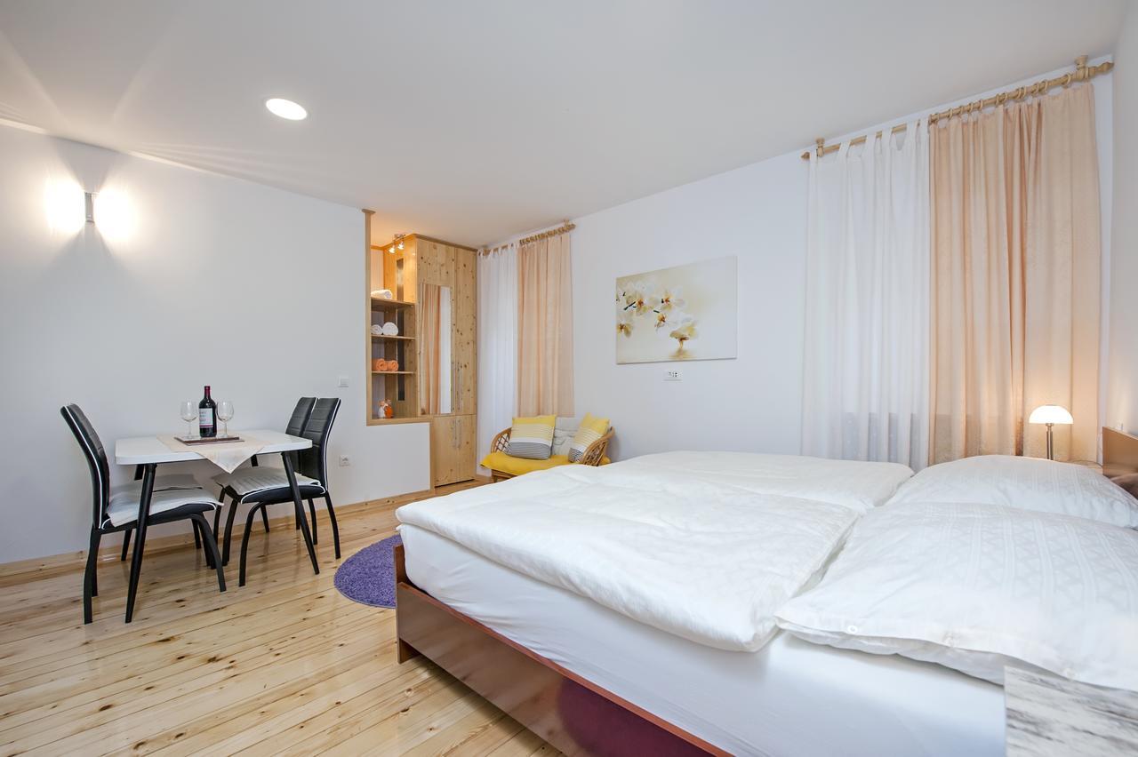 La Svalba Rooms & Studios Rovinj Exterior photo